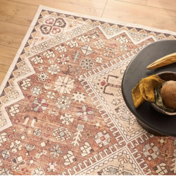 table basse et tapis